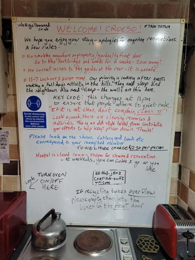 'Yellow Wood Micro Hostel-Eco Urban Bothy Style Very Basic But Cosy Redecorating But Cheap & Friendly Quiet Time Lockout 11Pm-7Am Bring Towel Or Hire Brecon Exterior photo